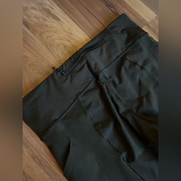 Lululemon Pace Rival Crop 22" #W6F41S, Olive Green. Size: 6 - Picture 6 of 8